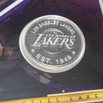 NBA Los Angeles Lakers Silver Mint Coin Card ''LeBron James''