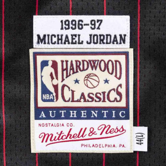 M&N Authentic Alternate Chicago Bulls Michael Jordan 1996-97 Jersey ''Black''